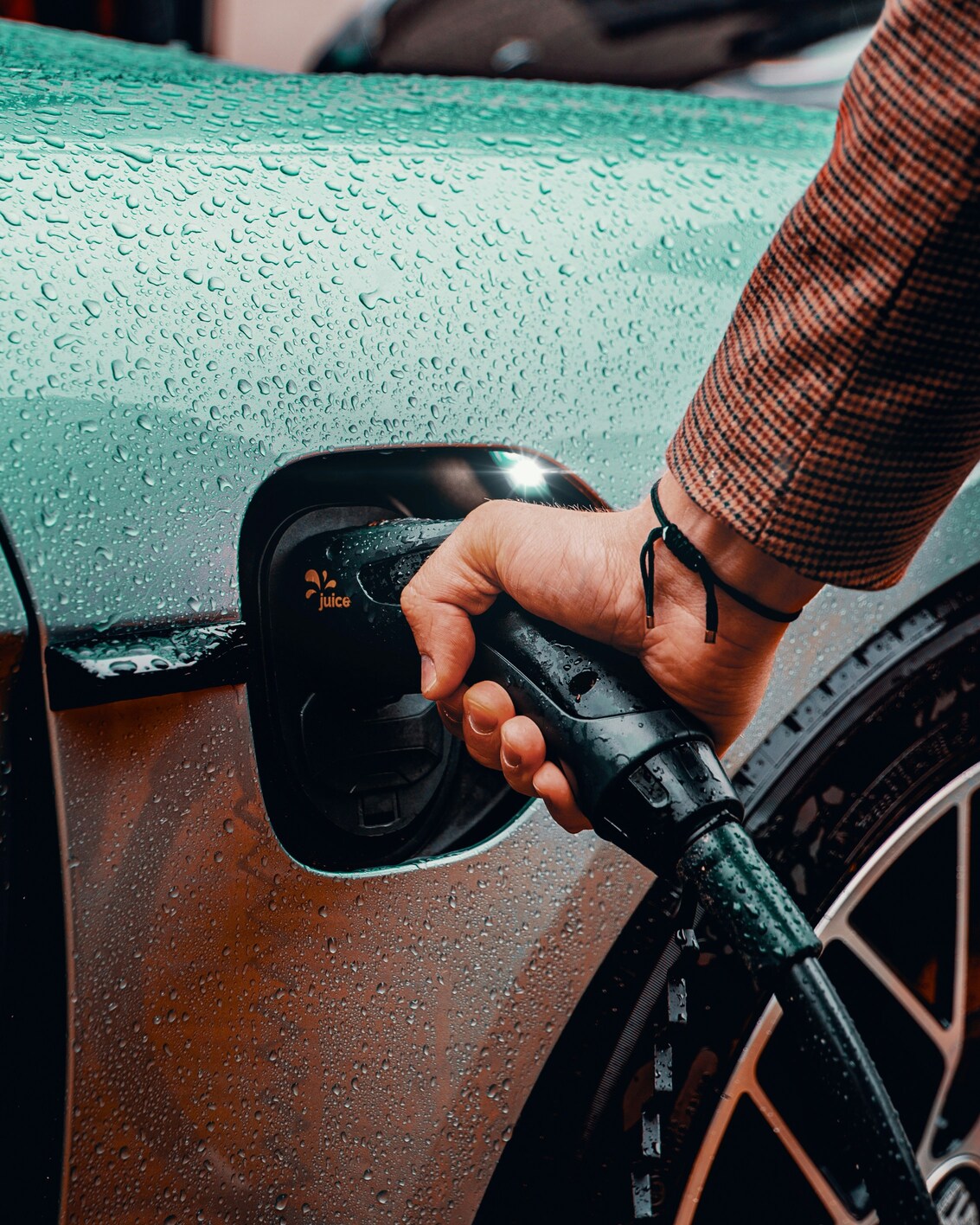 cable de borne de recharge branche voiture electrique